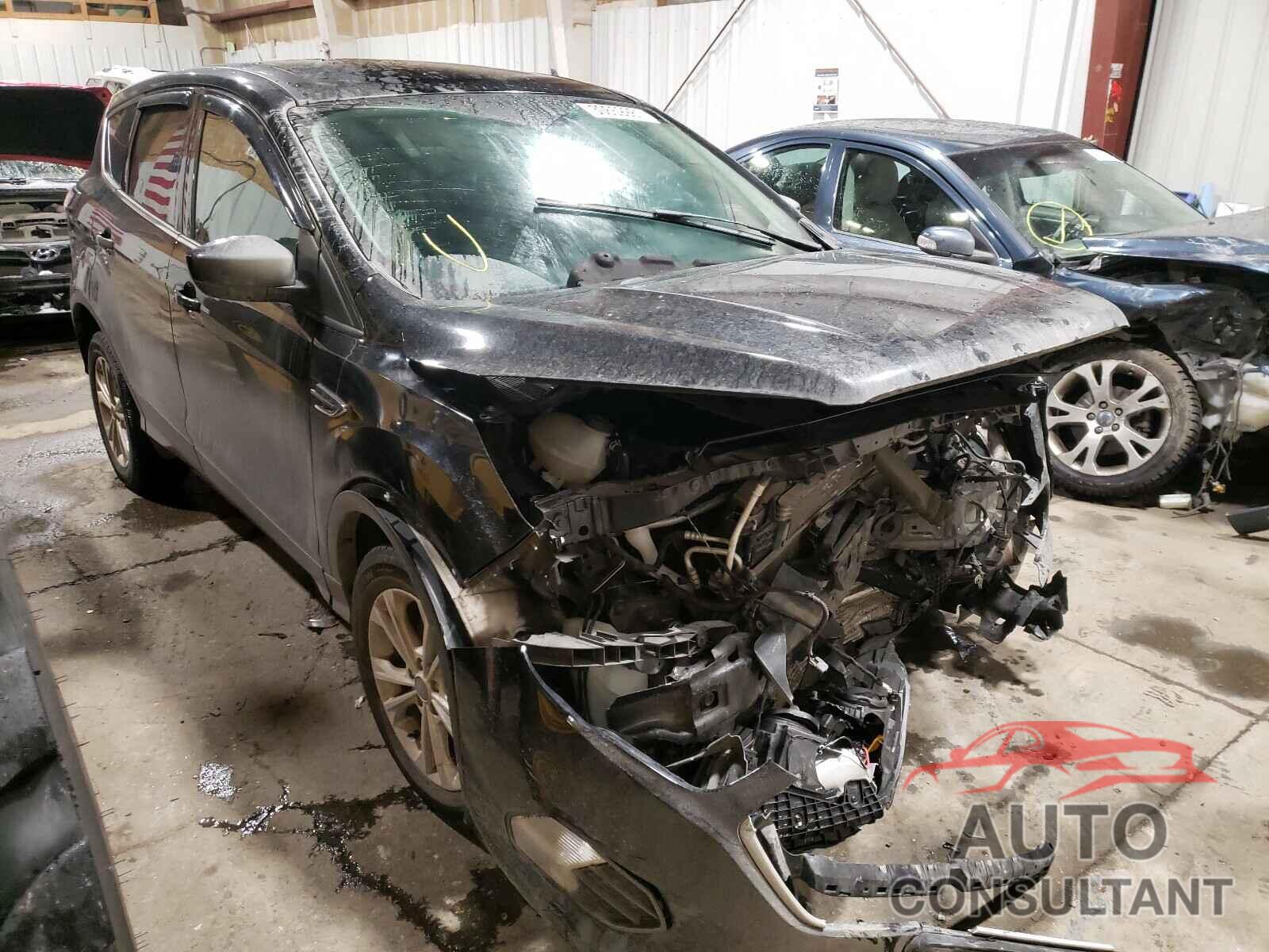 FORD ESCAPE 2017 - 1FMCU9G92HUC96617