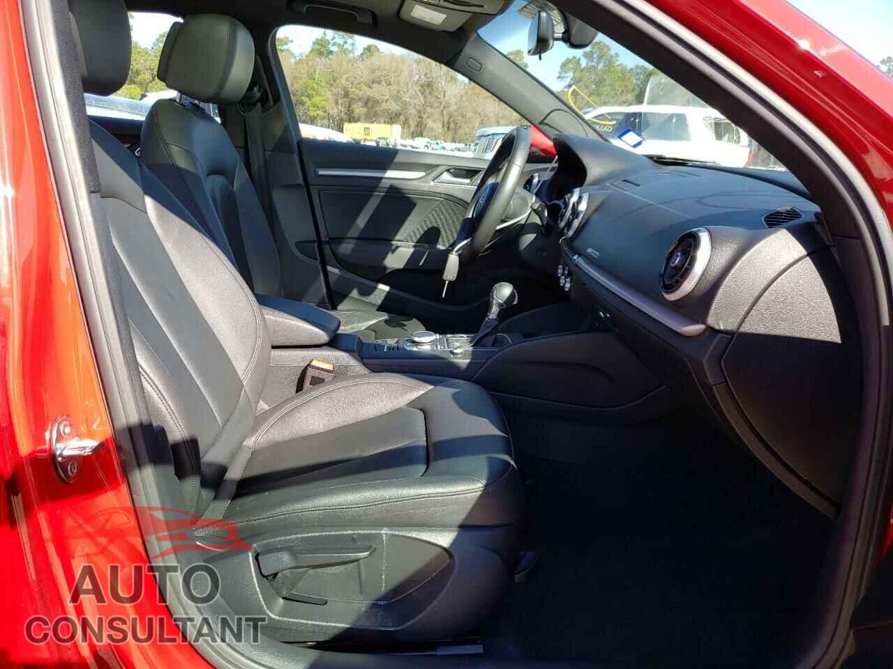 AUDI A3 2018 - WAUAUGFF5J1074567