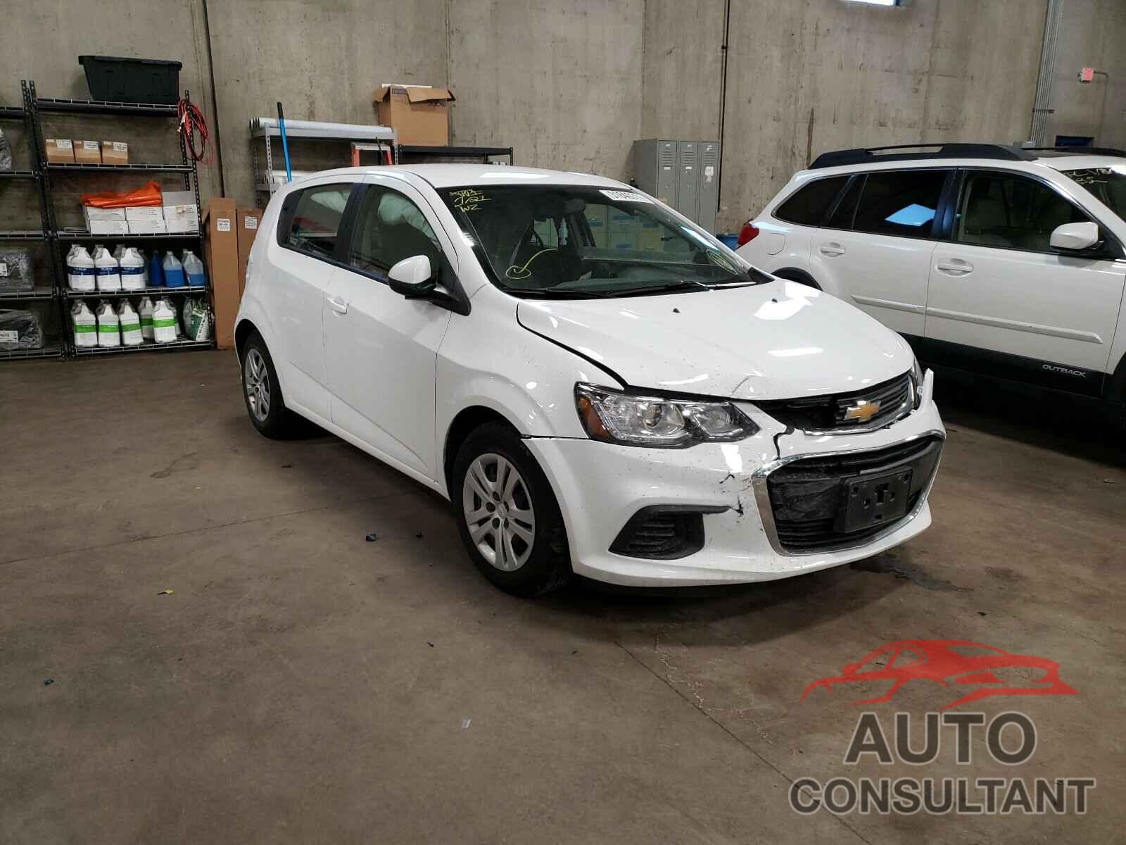 CHEVROLET SONIC 2019 - 1HGCR2F76HA151645