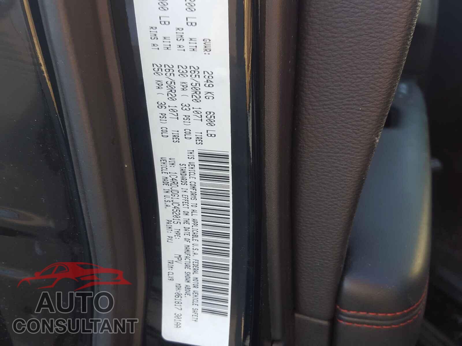 DODGE DURANGO 2018 - 1C4RDJDG1JC452015