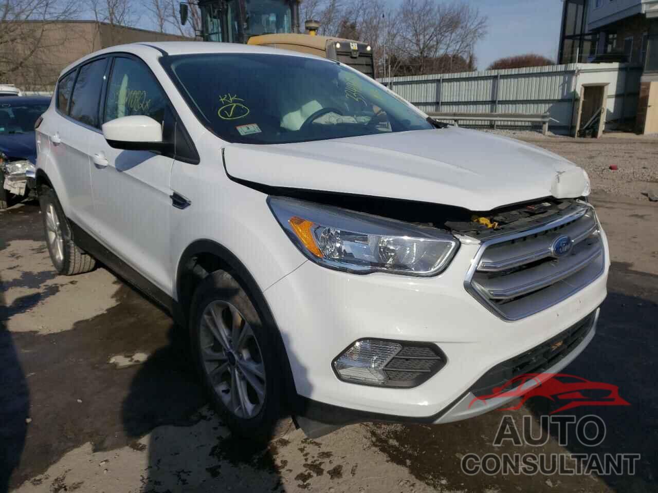 FORD ESCAPE 2017 - 1FMCU9G96HUE83617