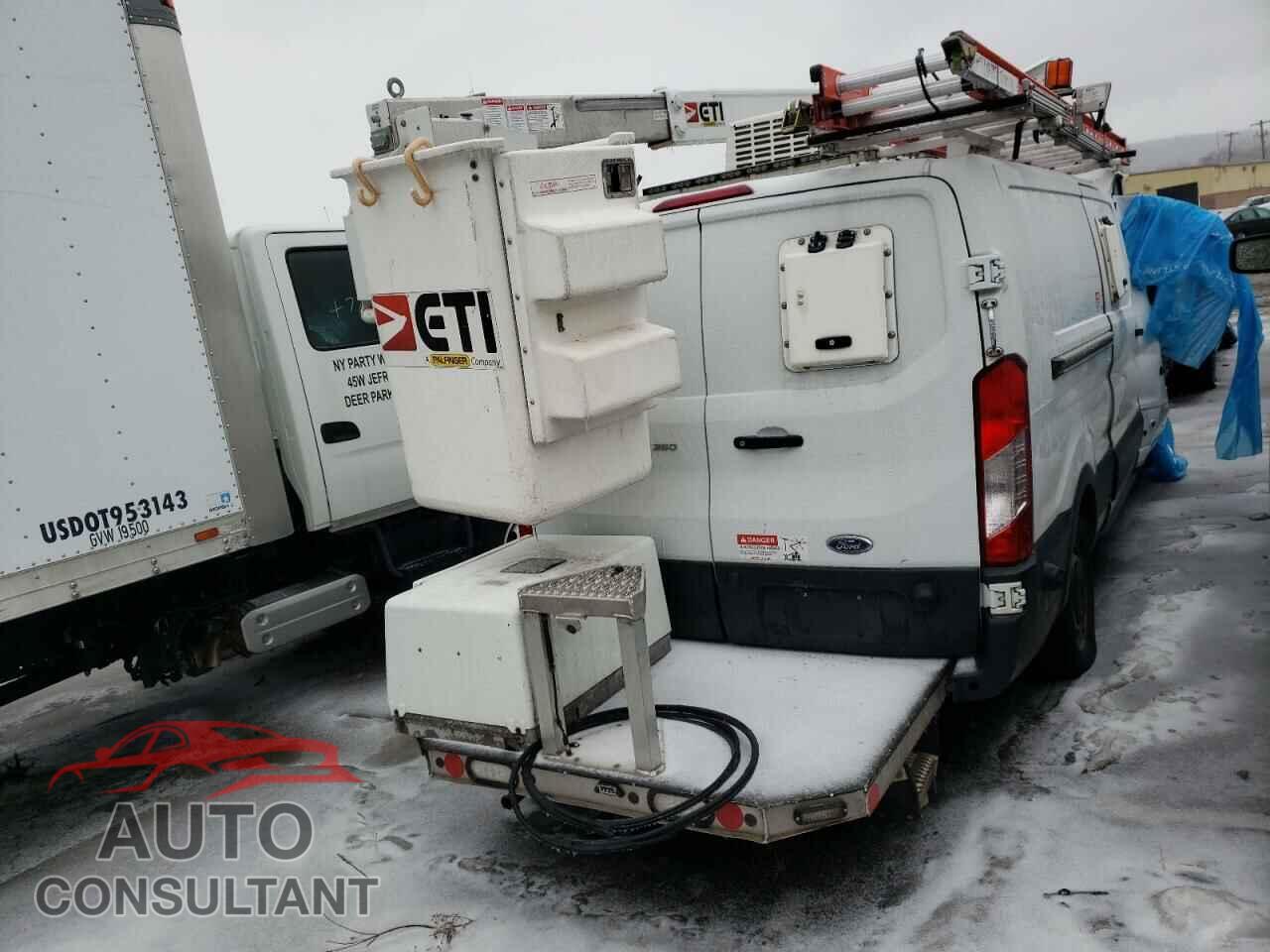 FORD TRANSIT CO 2018 - 1FTBW2YM9JKB47711