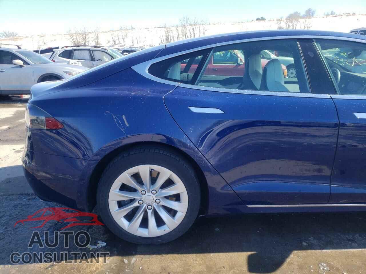 TESLA MODEL S 2018 - 5YJSA1E26JF281942