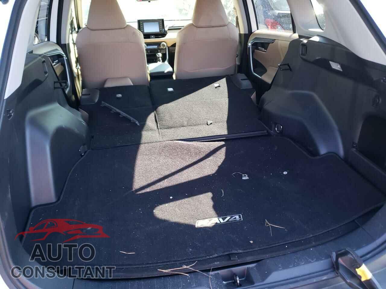 TOYOTA RAV4 2019 - JTMP1RFV4KD013428