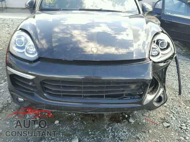 PORSCHE CAYENNE 2016 - WP1AA2A29GLA00650