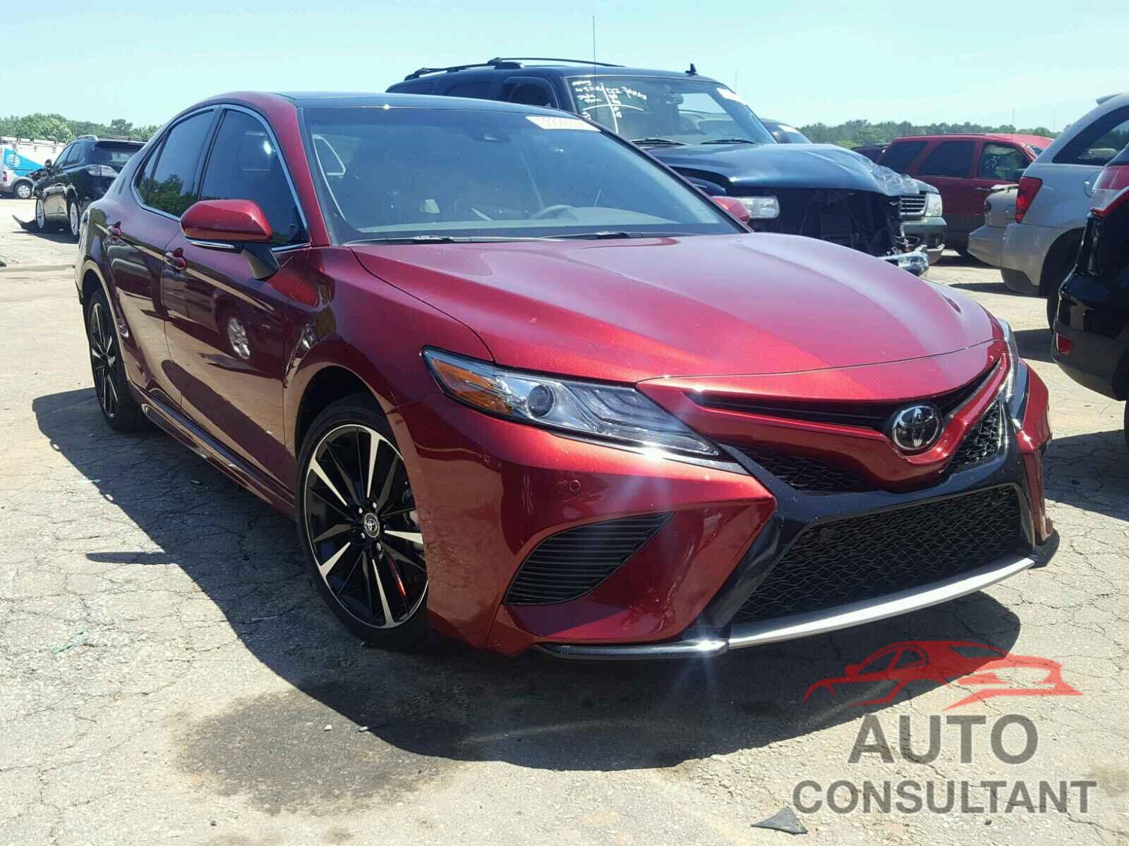TOYOTA CAMRY 2018 - 4T1B61HK3JU608667