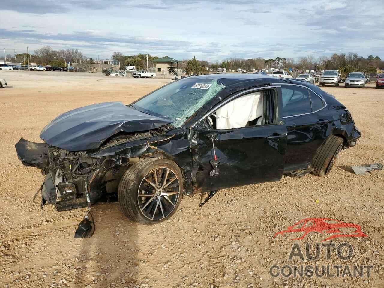 TOYOTA CAMRY 2021 - 4T1G11AK2MU555611