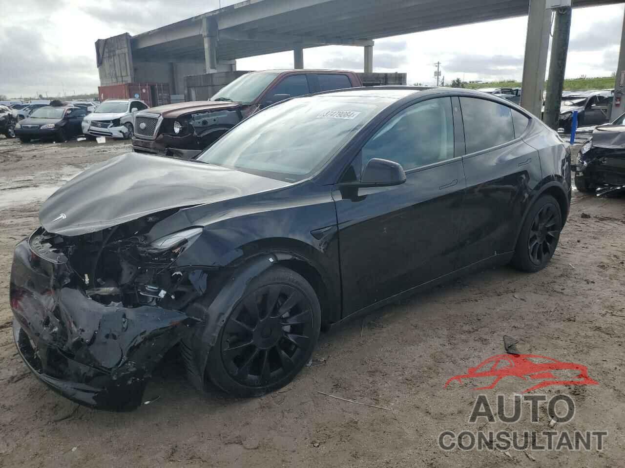 TESLA MODEL Y 2021 - 5YJYGDEE0MF076500