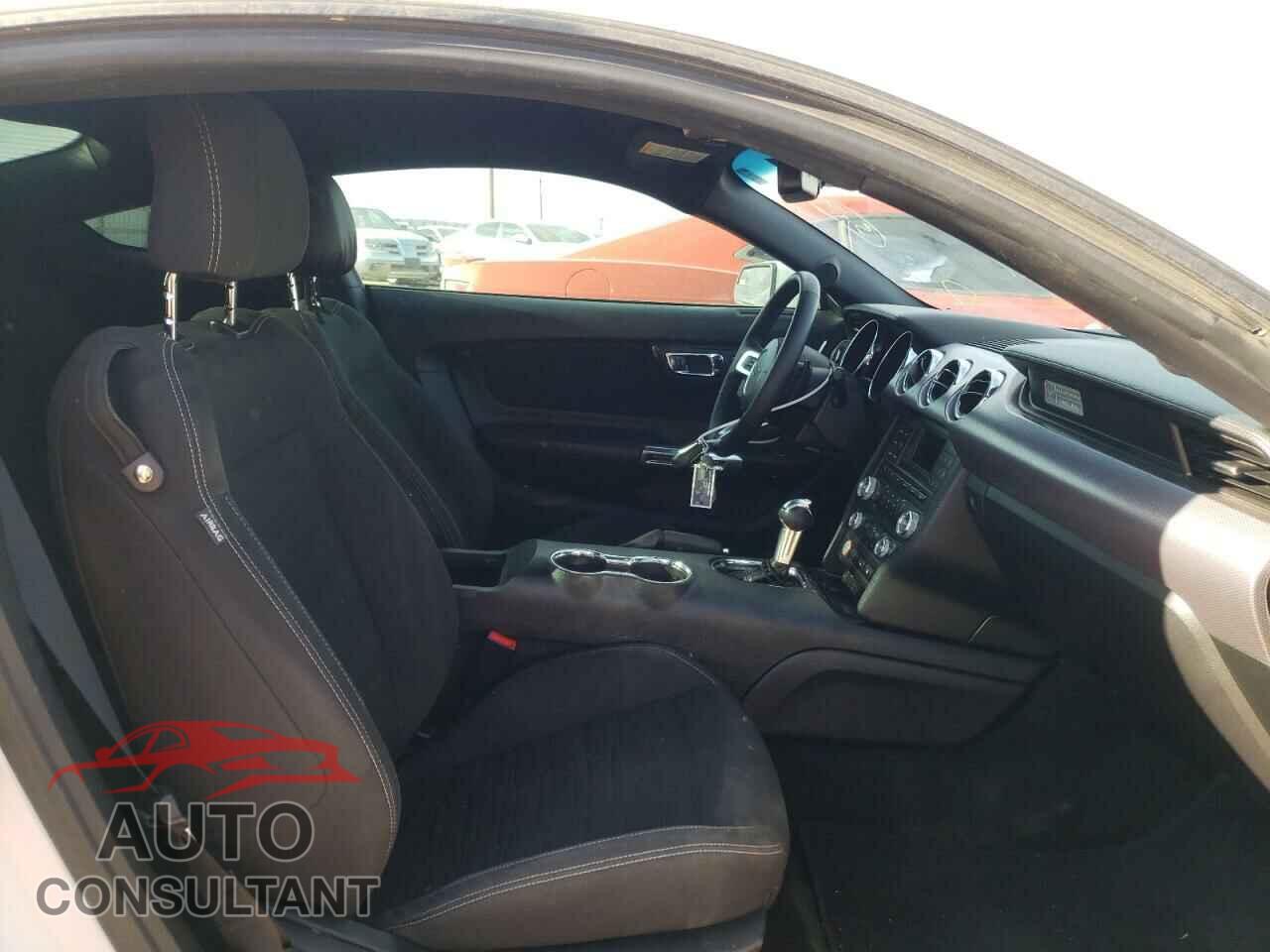 FORD MUSTANG 2017 - 1FA6P8CF1H5221356