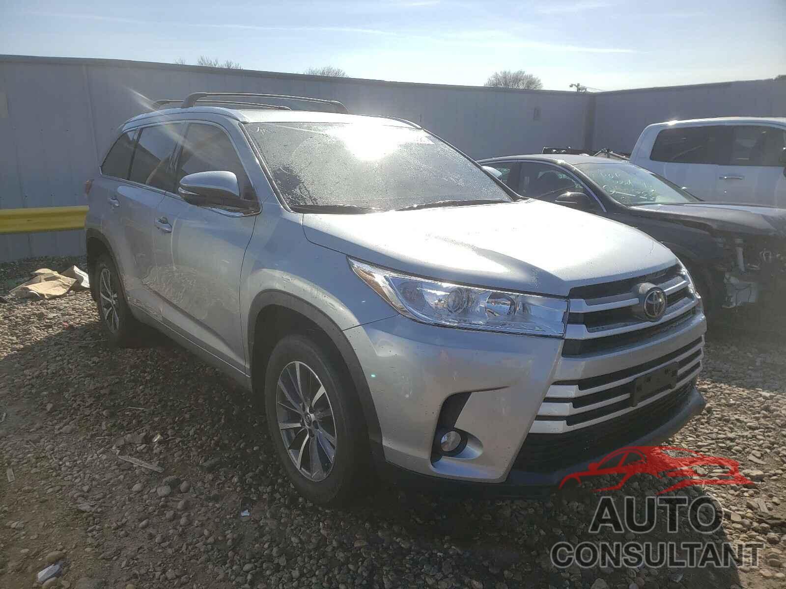 TOYOTA HIGHLANDER 2018 - 5TDJZRFH2JS890365