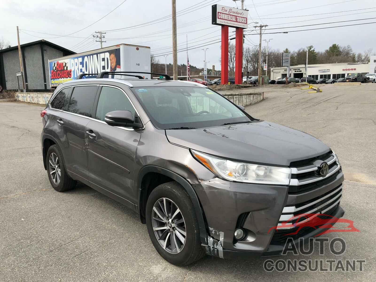 TOYOTA HIGHLANDER 2018 - 5TDJZRFH8JS817257
