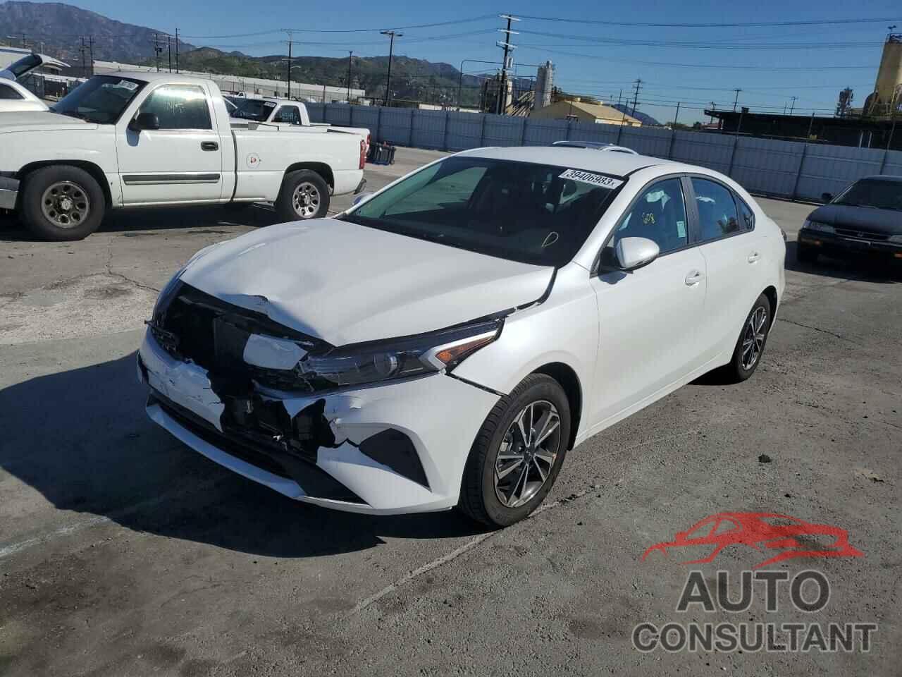 KIA FORTE 2023 - 3KPF24AD1PE563055