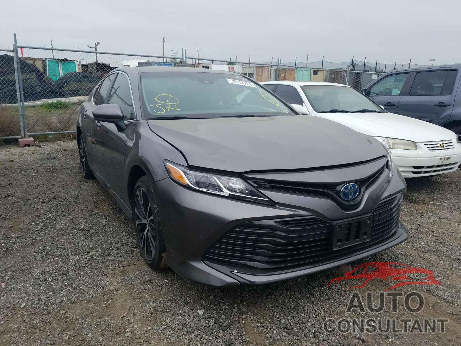 TOYOTA CAMRY 2018 - 4T1B31HK1JU507927