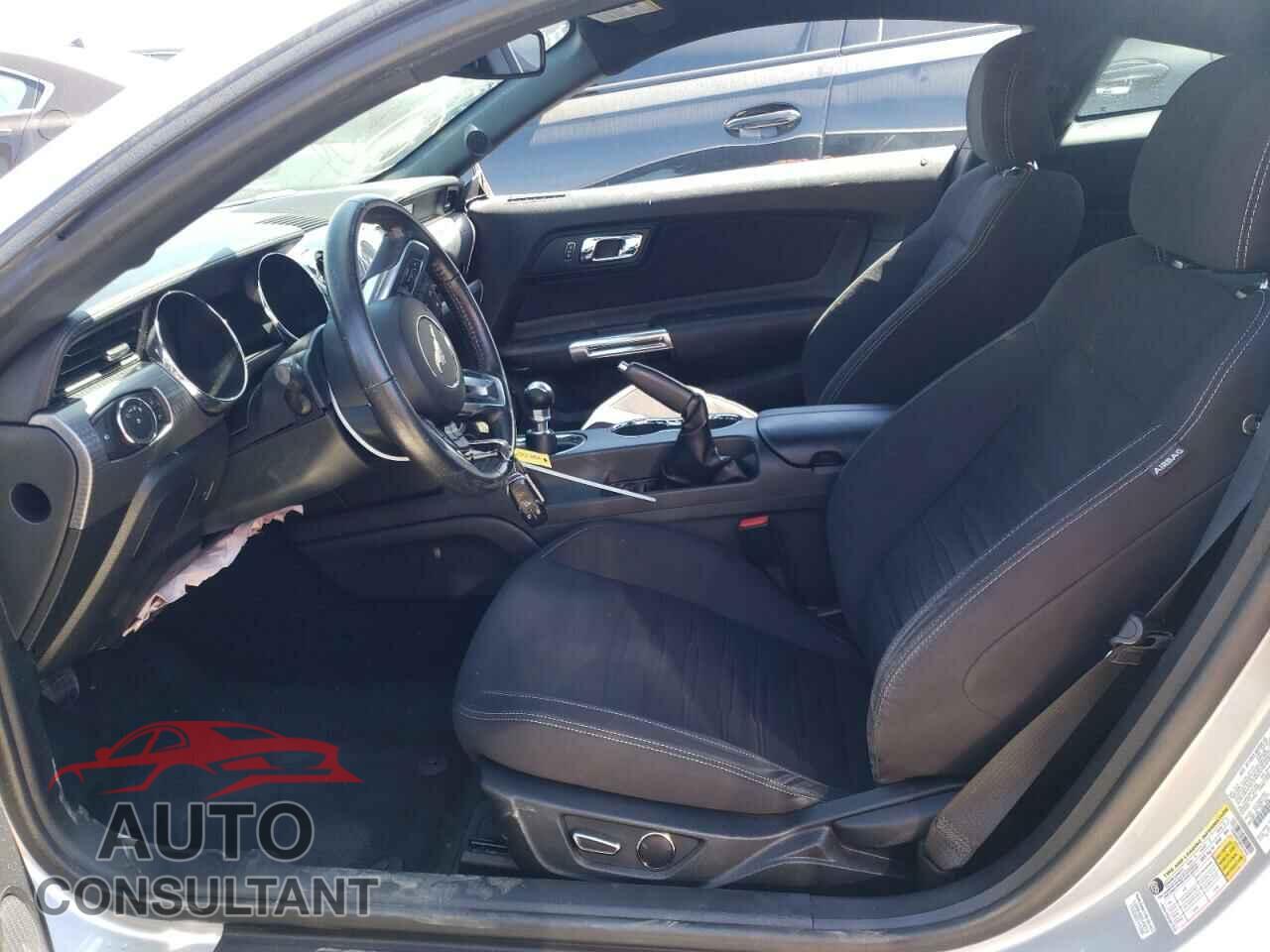 FORD MUSTANG 2016 - 1FA6P8CF0G5317848