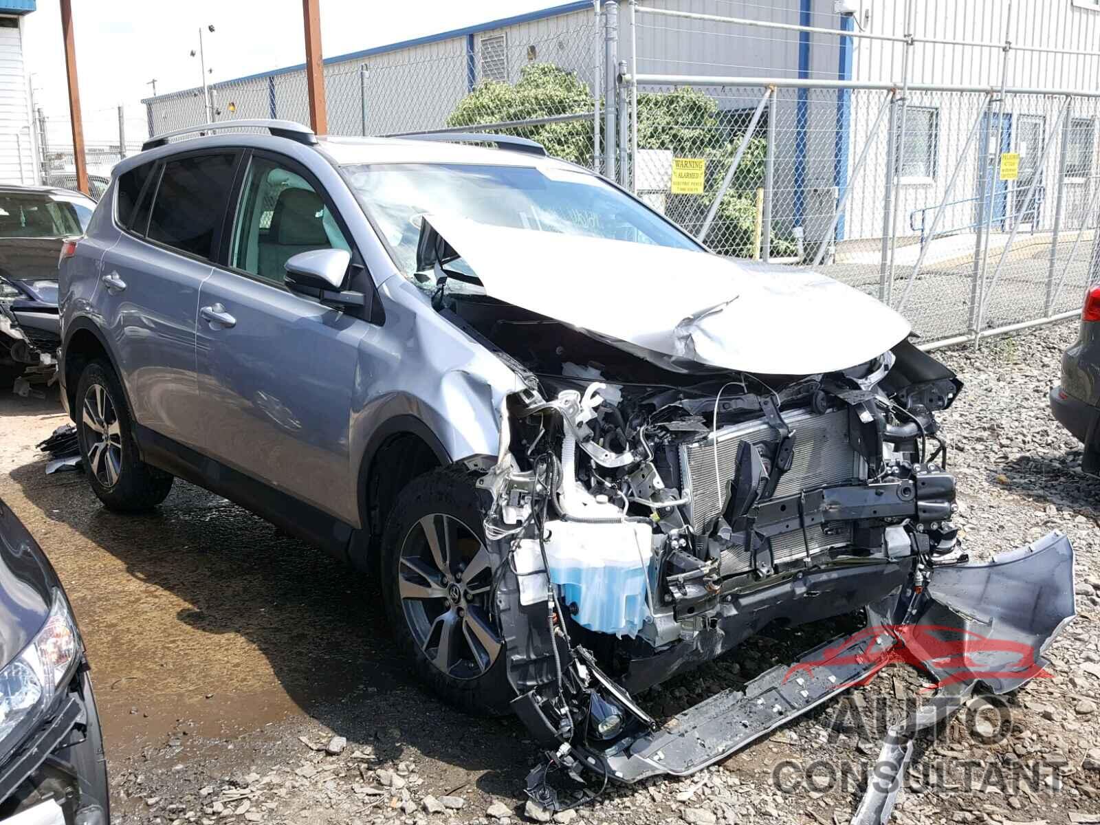 TOYOTA RAV4 XLE 2016 - 2T3RFREV7GW475987