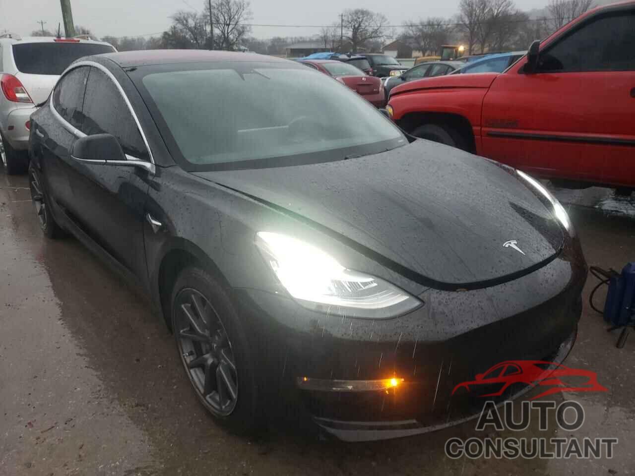 TESLA MODEL 3 2019 - 5YJ3E1EA8KF190155