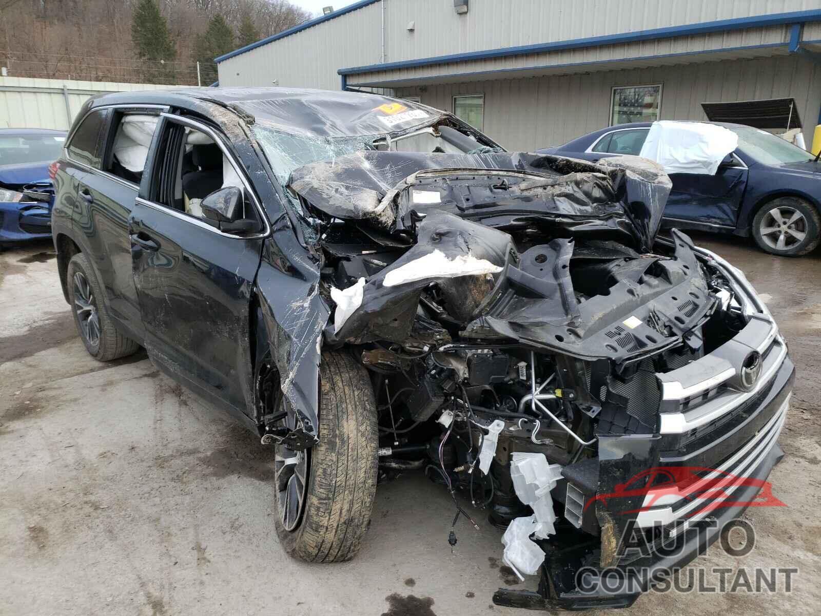TOYOTA HIGHLANDER 2019 - 5TDBZRFH0KS728465