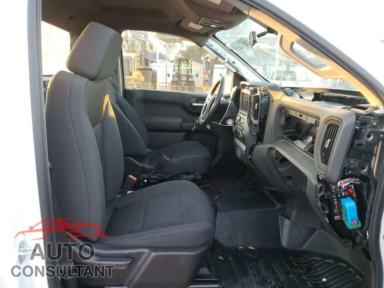 CHEVROLET SILVERADO 2021 - 3GCNWAEF3MG303640