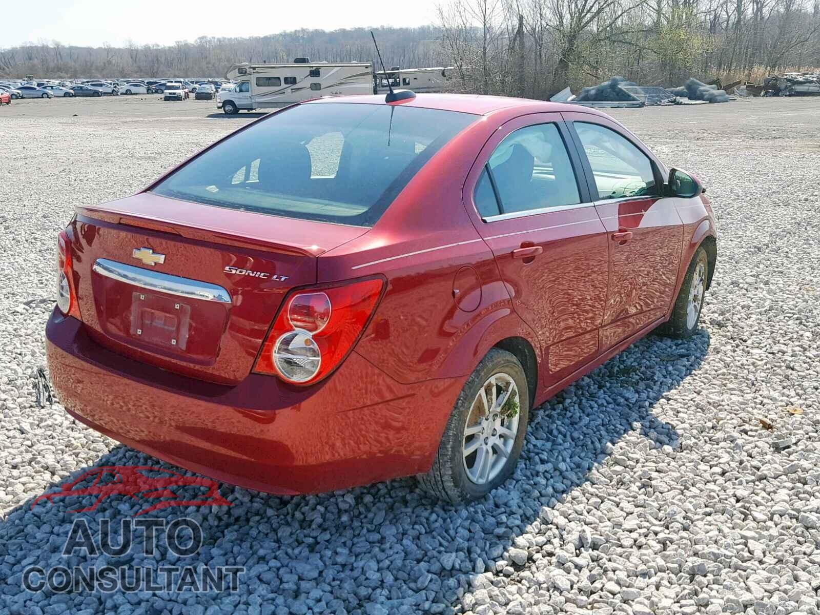 CHEVROLET SONIC 2015 - 1FADP3E22GL397458
