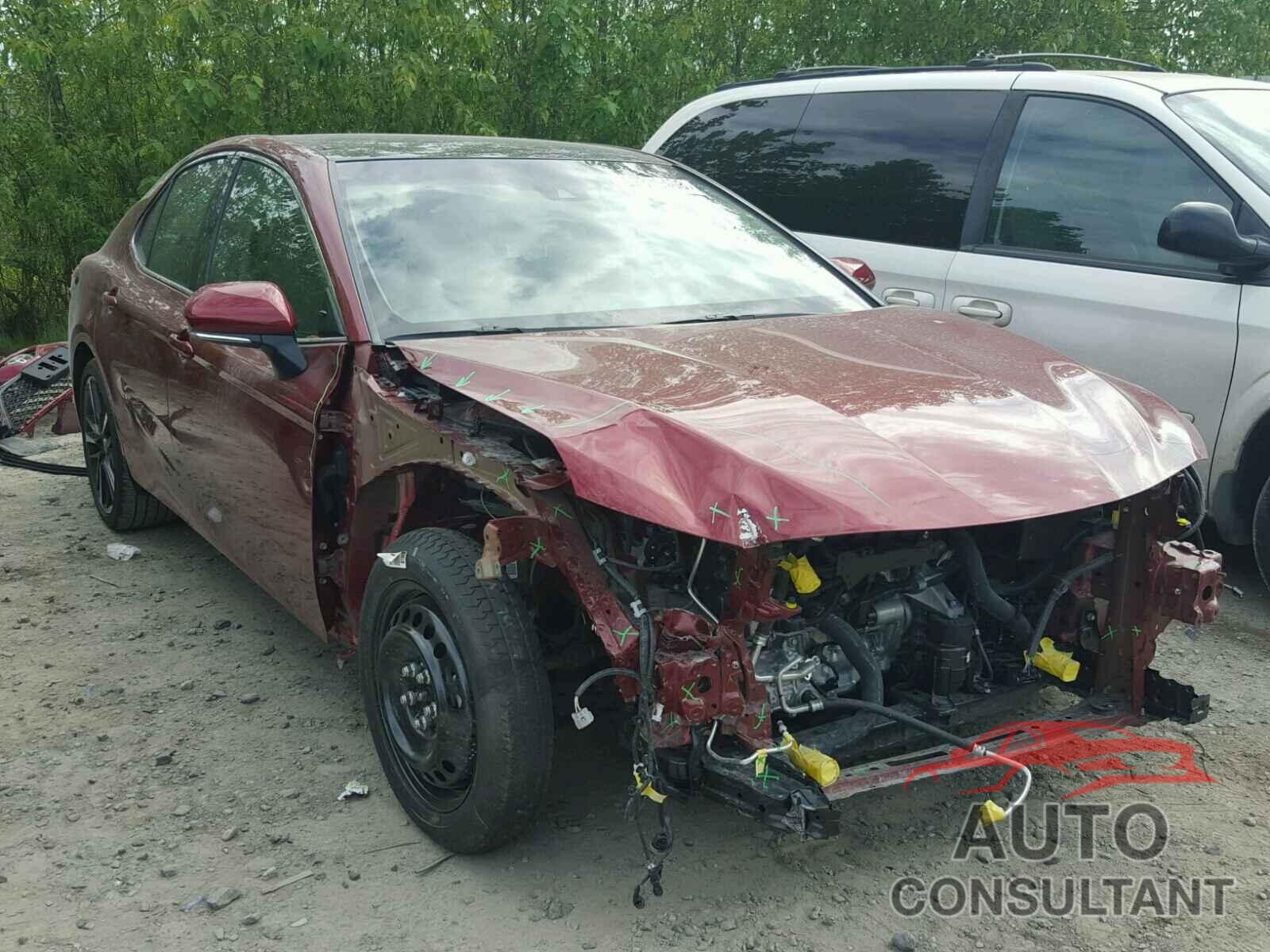 TOYOTA CAMRY 2018 - 4T1B61HK3JU513820