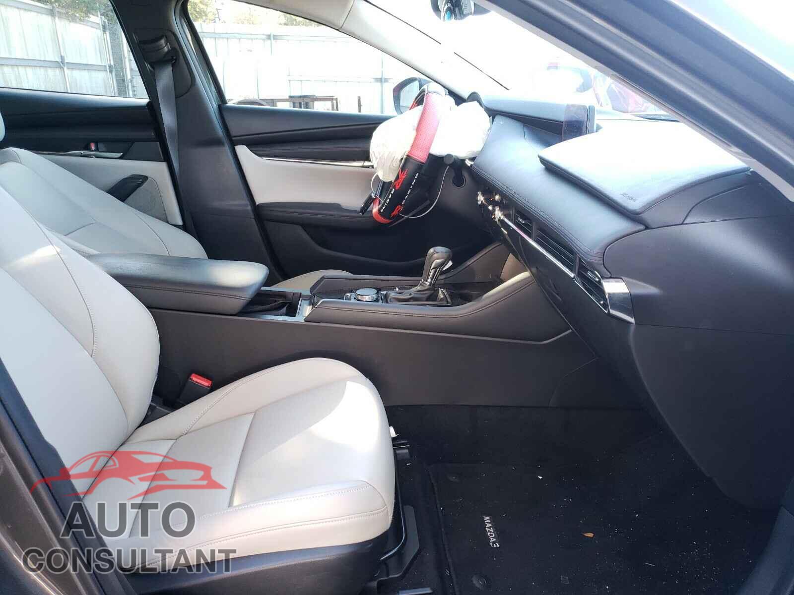 MAZDA 3 2019 - JM1BPACL2K1114269
