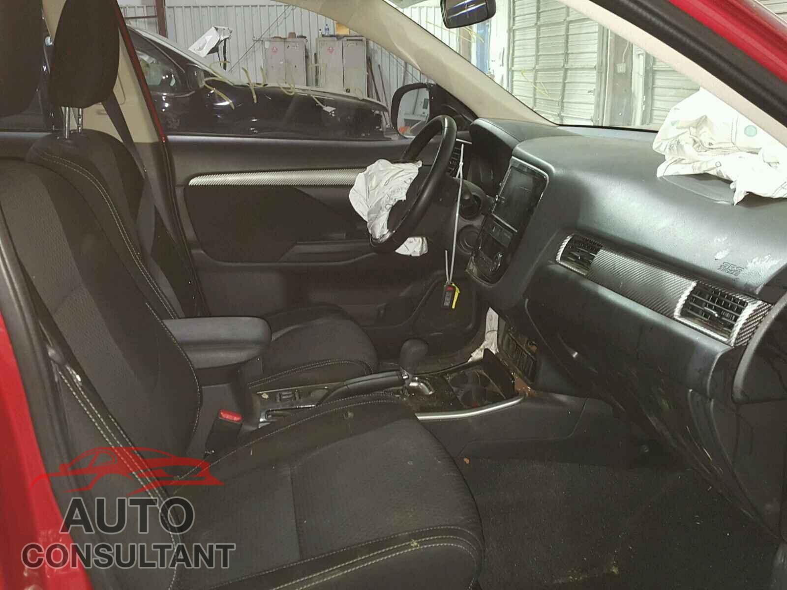 MITSUBISHI OUTLANDER 2017 - JA4AD3A38HZ007721