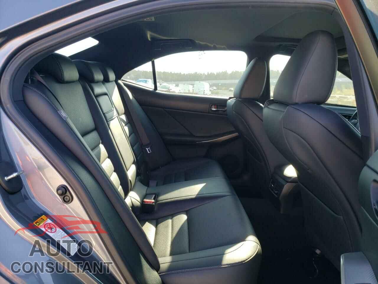 LEXUS IS 2016 - JTHBA1D2XG5032876