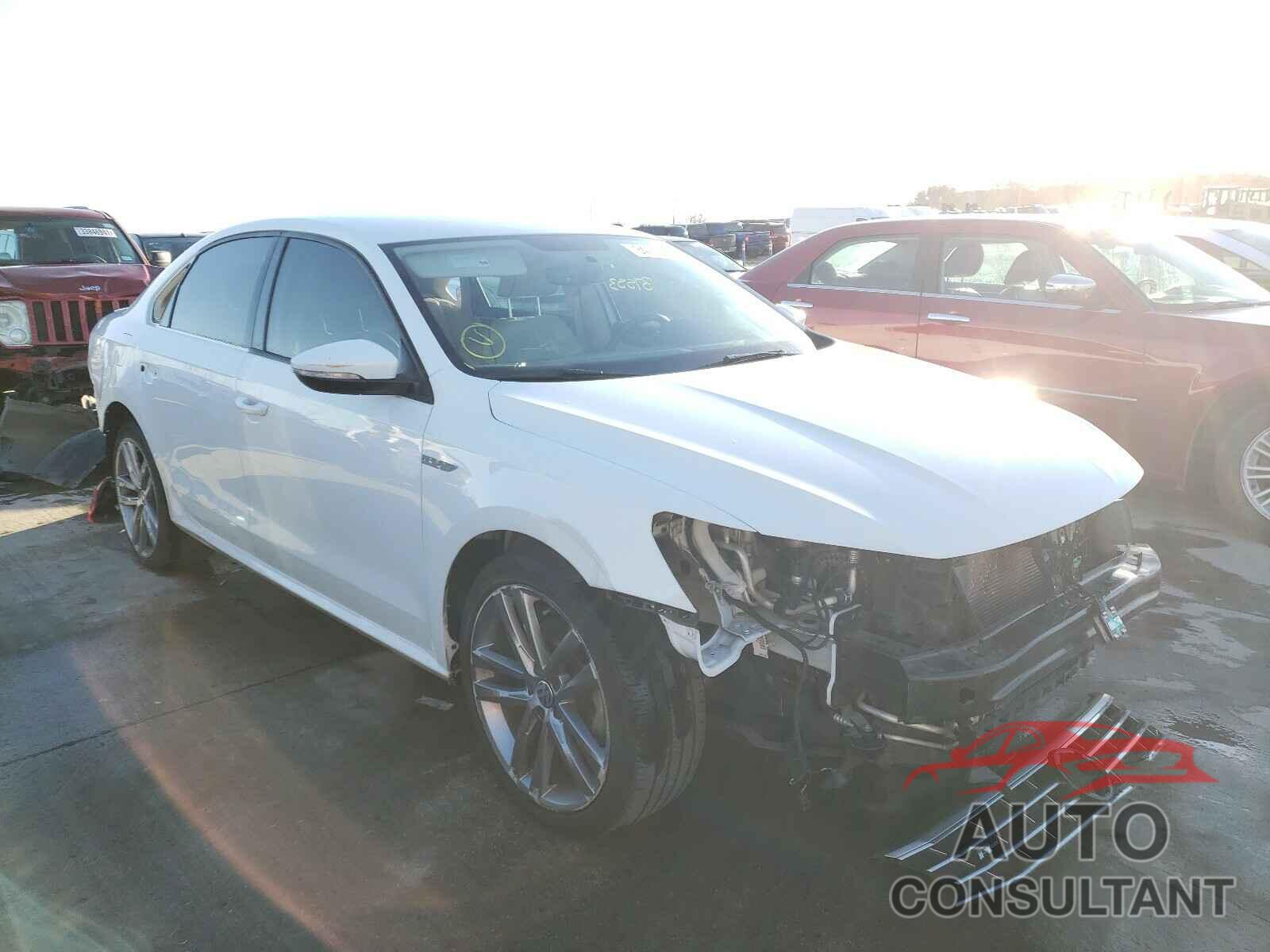 VOLKSWAGEN PASSAT 2018 - 1VWAA7A36JC045251