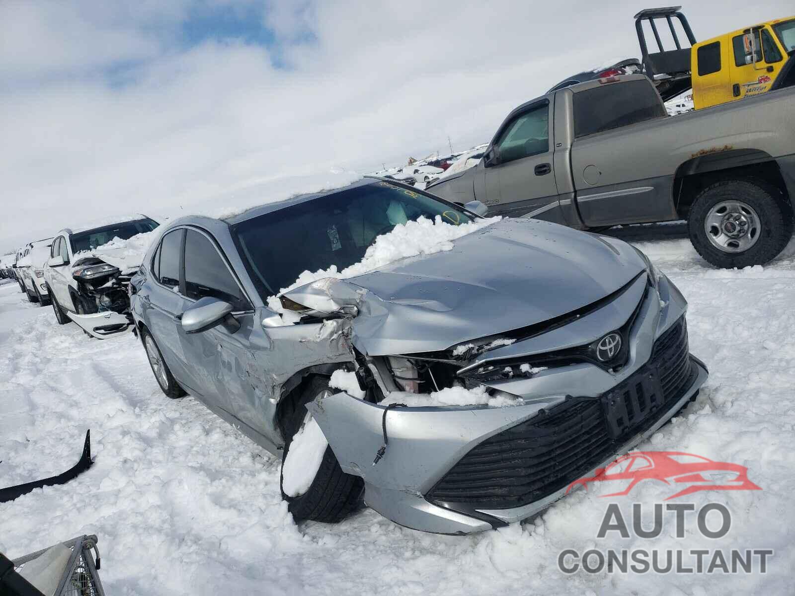 TOYOTA CAMRY 2018 - 4T1B11HK2JU010181