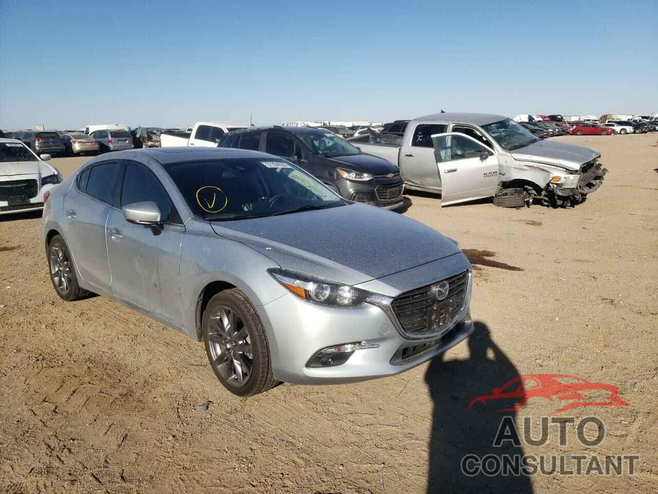 MAZDA 3 2018 - 3MZBN1V3XJM206179