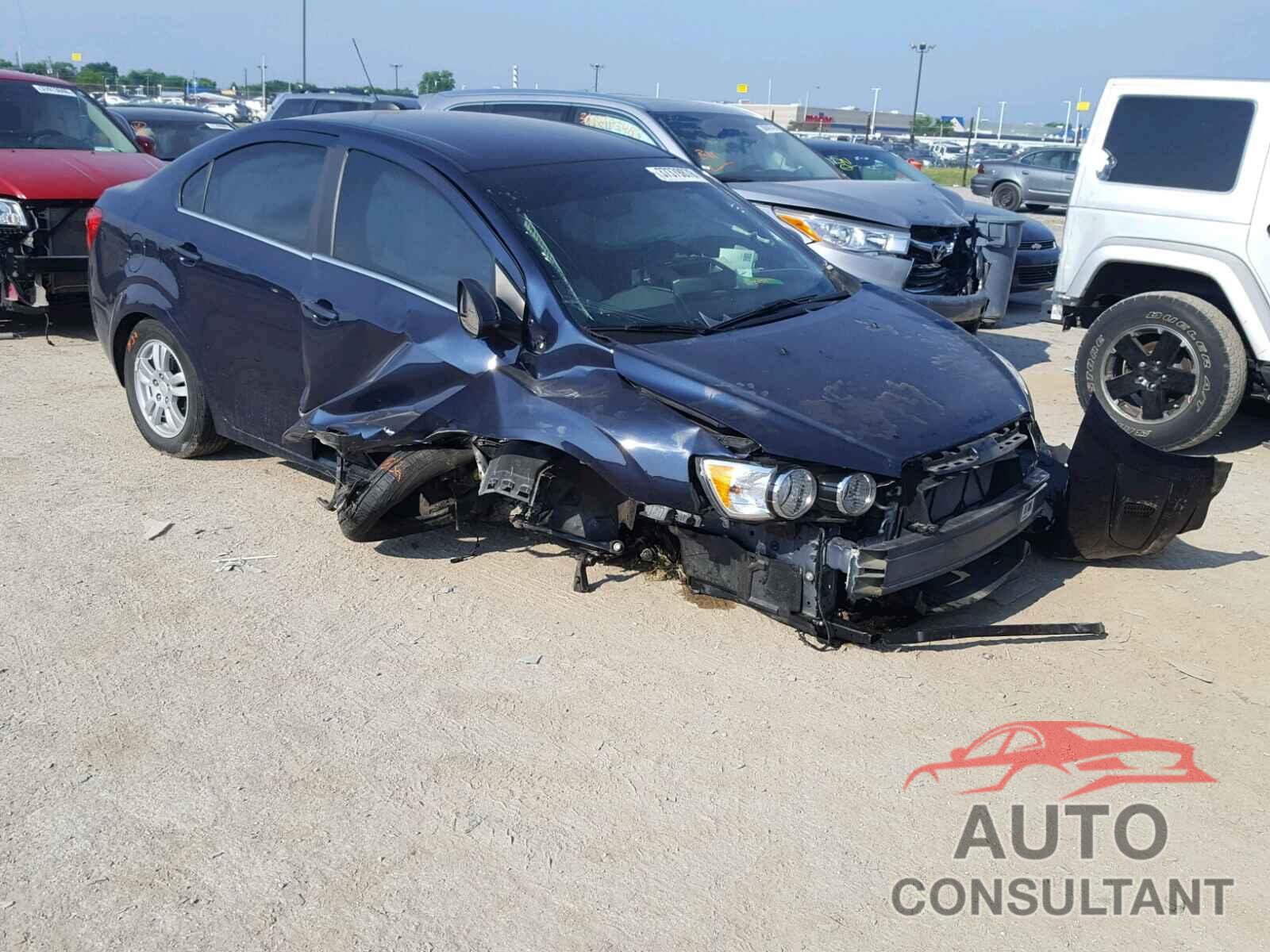 CHEVROLET SONIC 2015 - 1G1JC5SH0F4171725