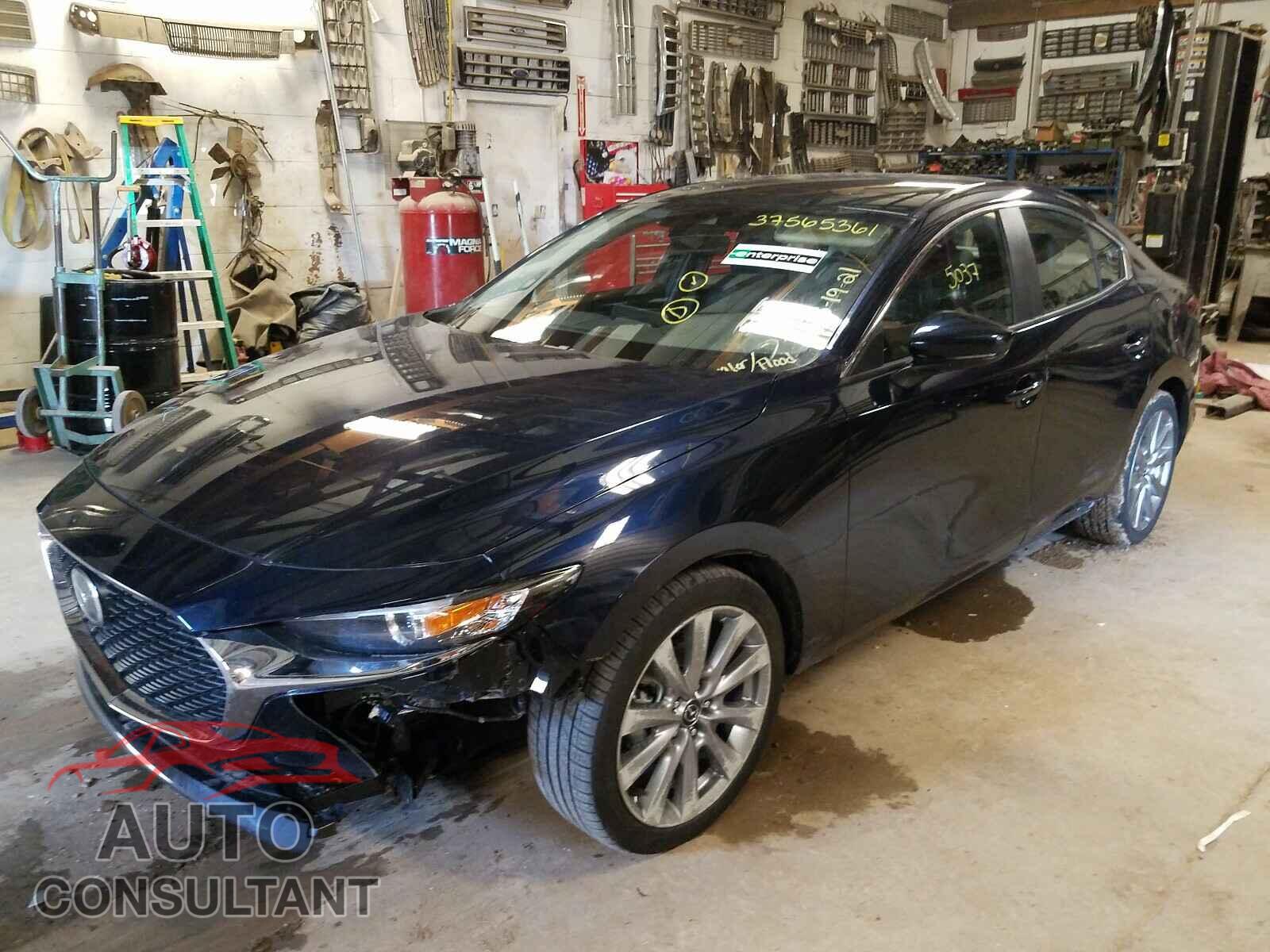MAZDA 3 2021 - JM1BPABL0M1320985