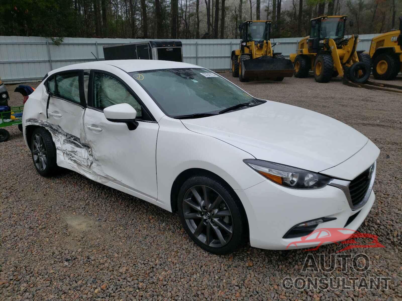 MAZDA 3 2018 - 3MZBN1L3XJM255806