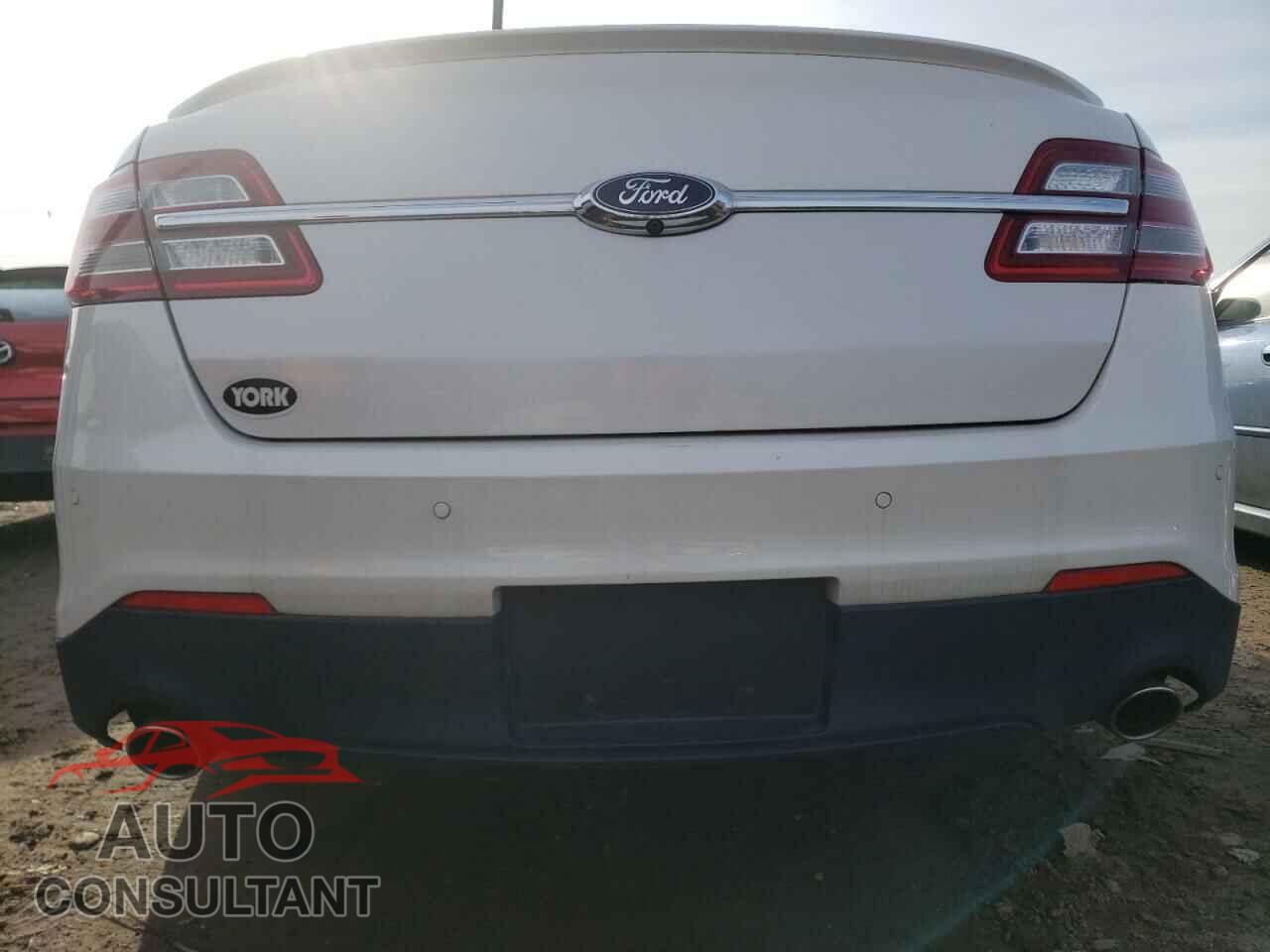FORD TAURUS 2016 - 1FAHP2E80GG117268