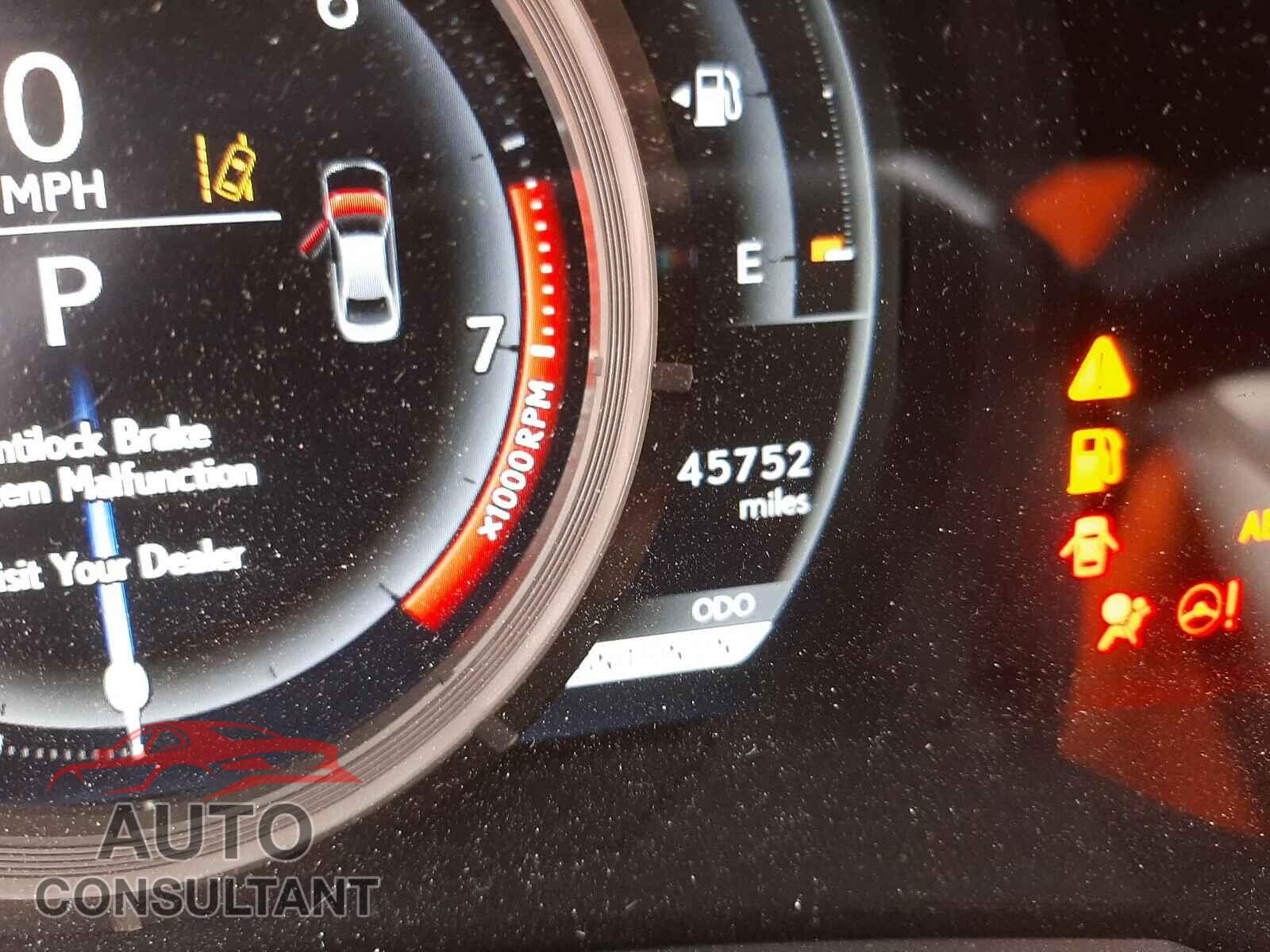 LEXUS IS 2017 - JTHBE1D20H5031399
