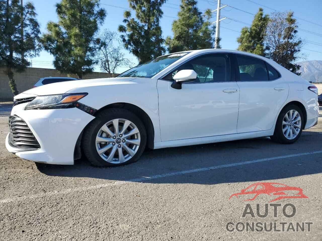 TOYOTA CAMRY 2018 - 4T1B11HK9JU622183