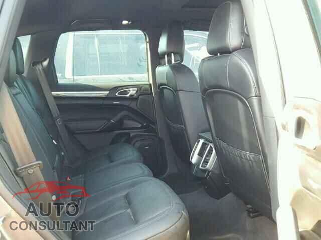 PORSCHE CAYENNE 2016 - WP1AA2A24GLA03939