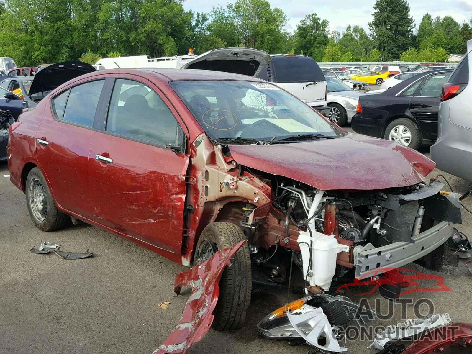 NISSAN VERSA 2018 - 3N1CN7AP4JL871977