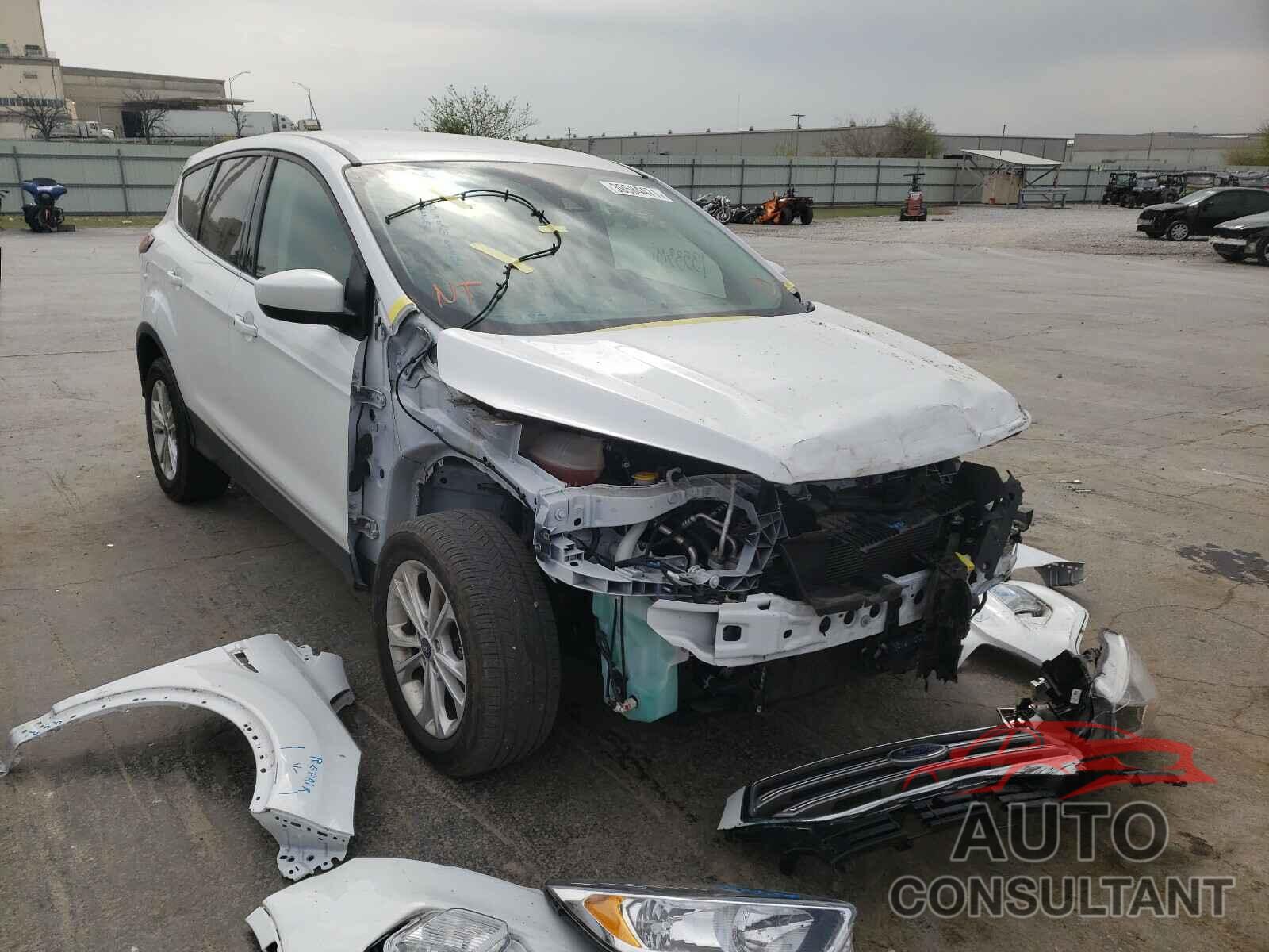 FORD ESCAPE 2019 - 1FMCU9GD8KUB64568