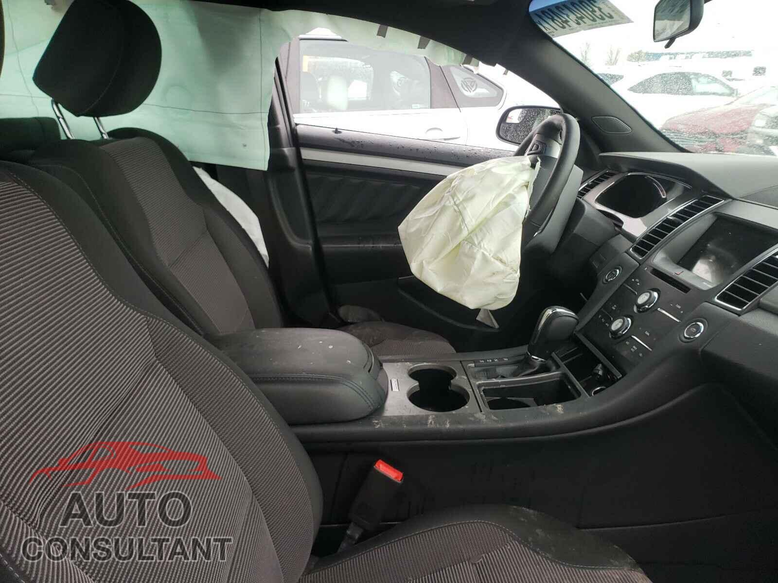 FORD TAURUS 2019 - 1FAHP2E84KG110512