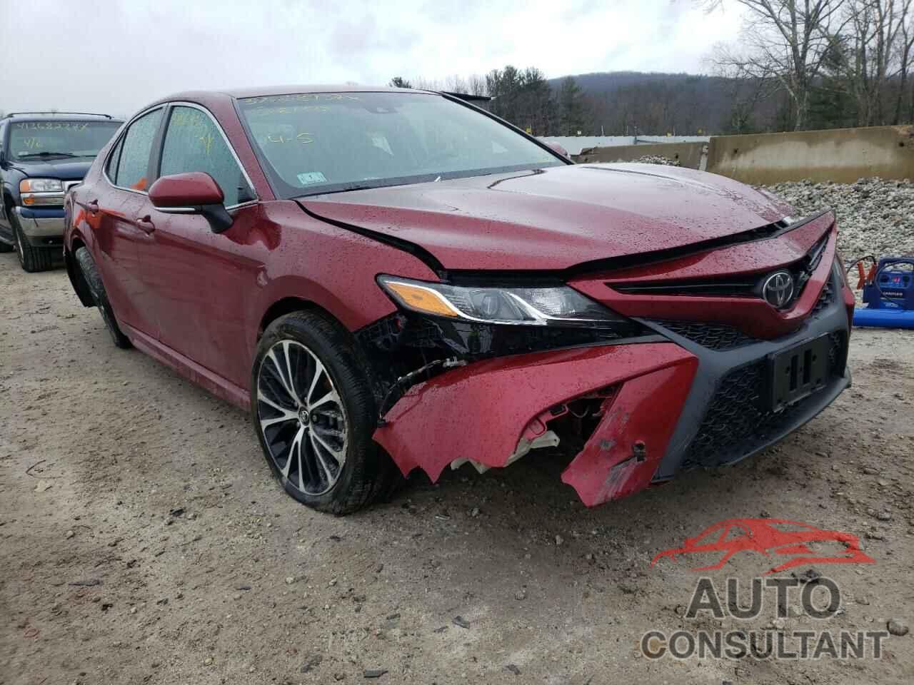 TOYOTA CAMRY 2018 - 4T1B11HK0JU528337