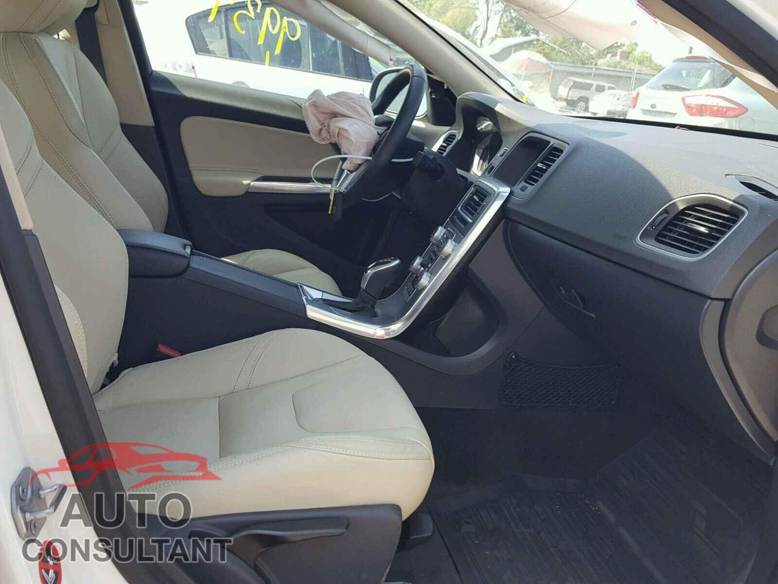 VOLVO S60 2017 - YV126MFL5H2425143