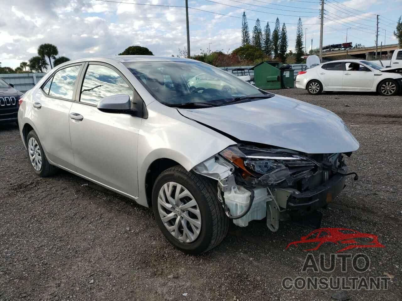 TOYOTA COROLLA 2018 - 5YFBURHE9JP845230