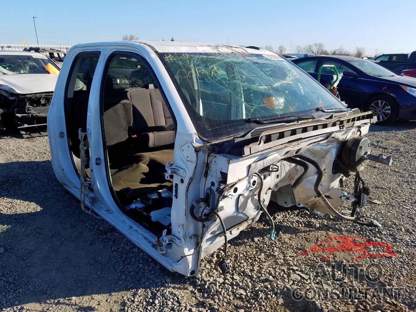 CHEVROLET SILVERADO 2016 - 1HGCV1F13KA127487