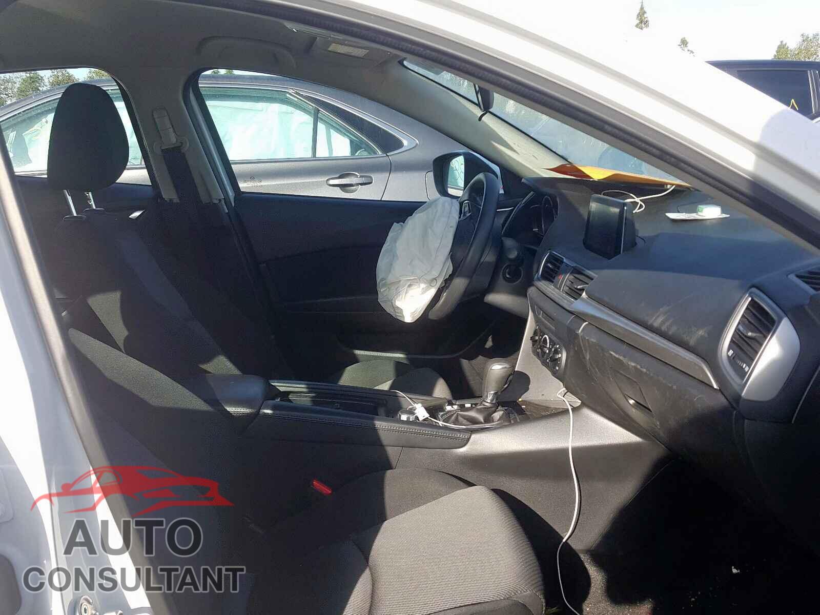 MAZDA 3 2017 - 5YFEPRAE9LP065147