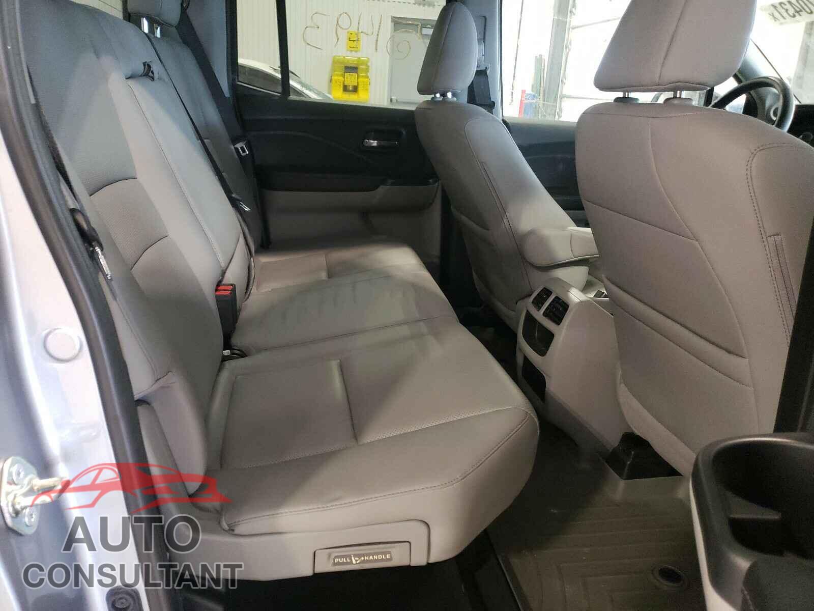 HONDA RIDGELINE 2017 - 5FPYK3F52HB008204