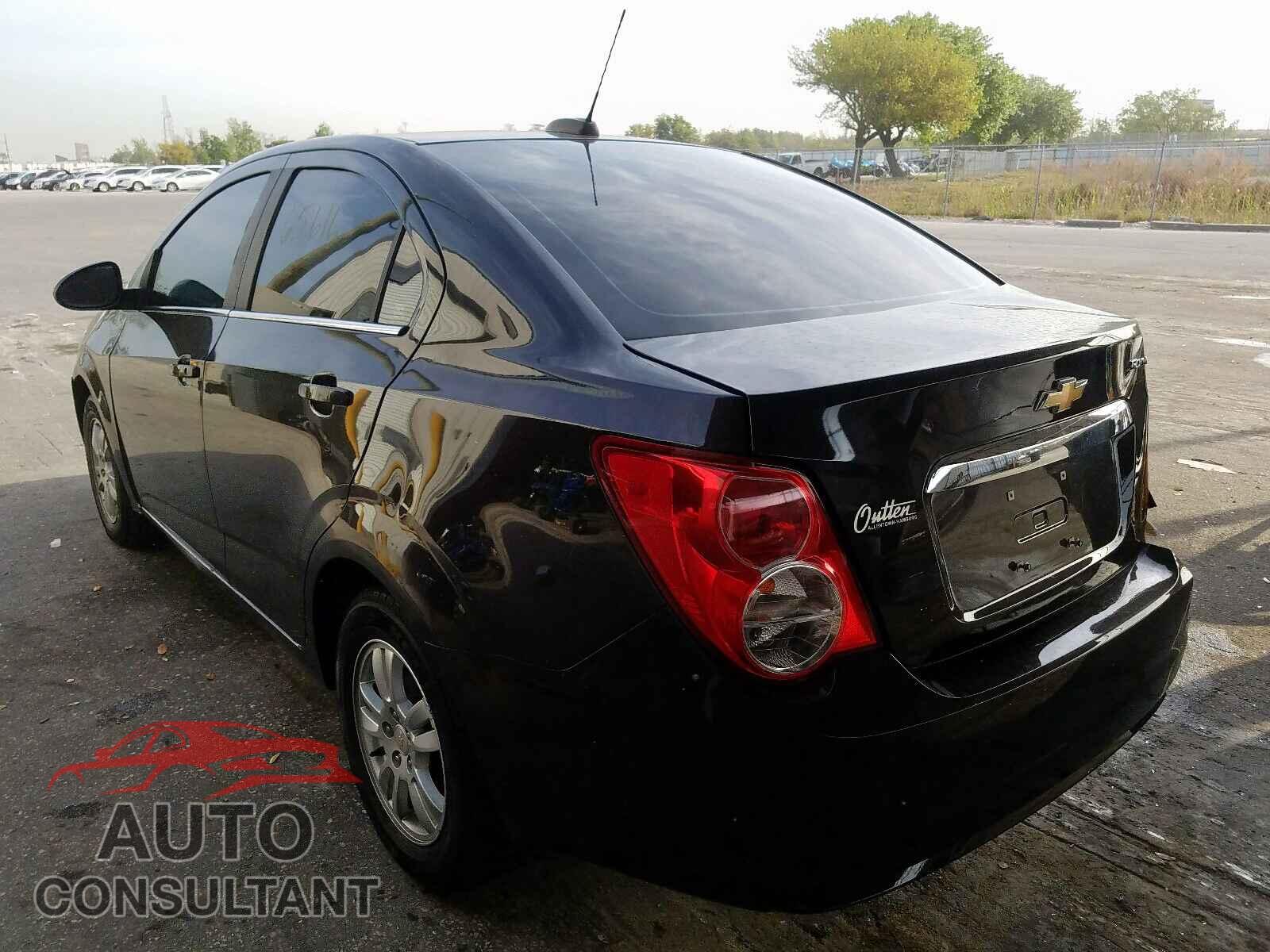 CHEVROLET SONIC 2015 - KNMAT2MV9JP615720