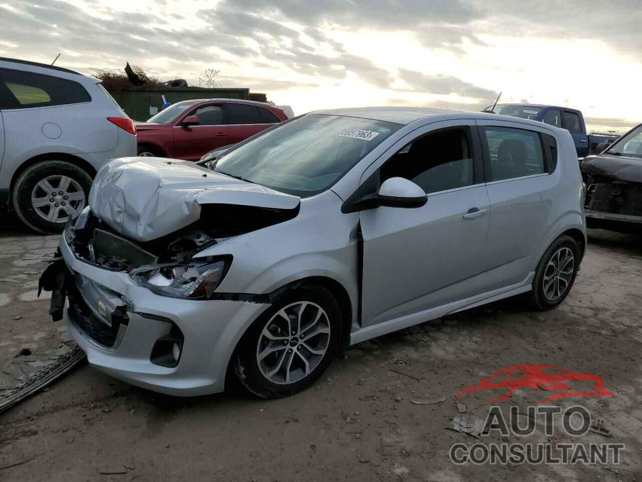 CHEVROLET SONIC 2019 - 1G1JD6SB7K4139931