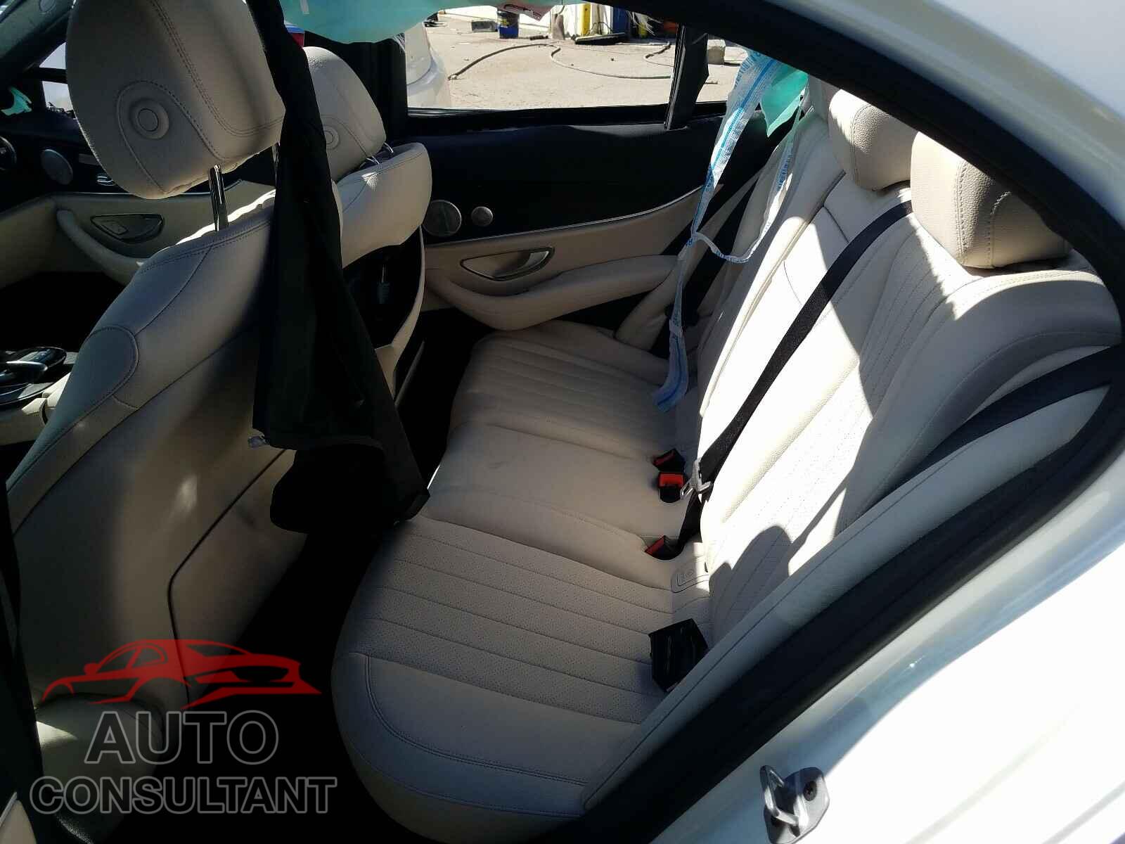 MERCEDES-BENZ E CLASS 2020 - W1KZF8DB4LA820313