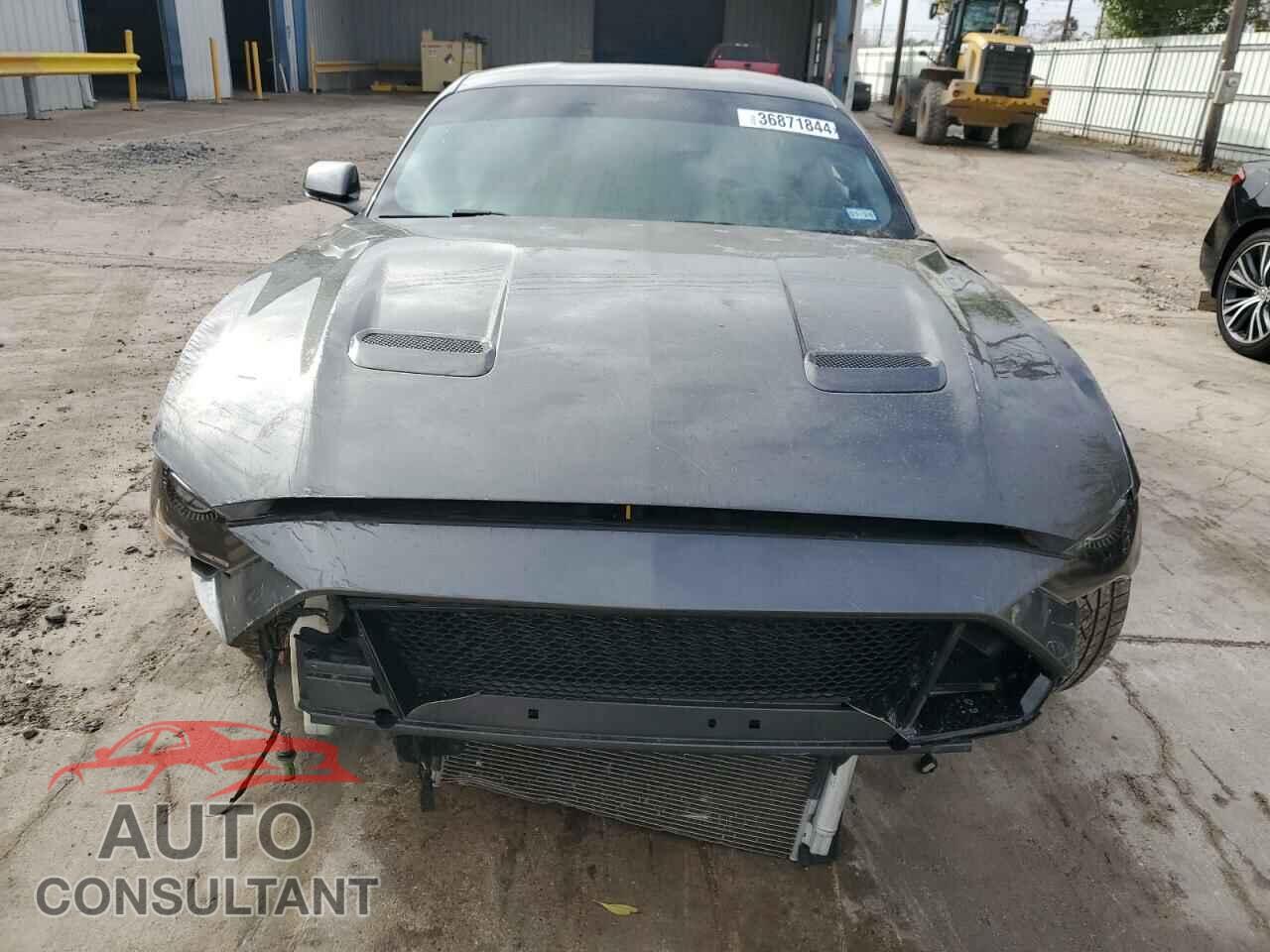 FORD MUSTANG 2018 - 1FA6P8CF6J5176100